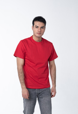 Красная мужская футболка с лайкрой
